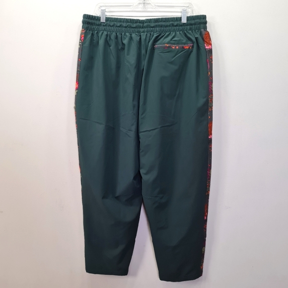 PUMA x LIBERTY London Track Pants Green Gables Womens Size XL - Picture 9 of 16